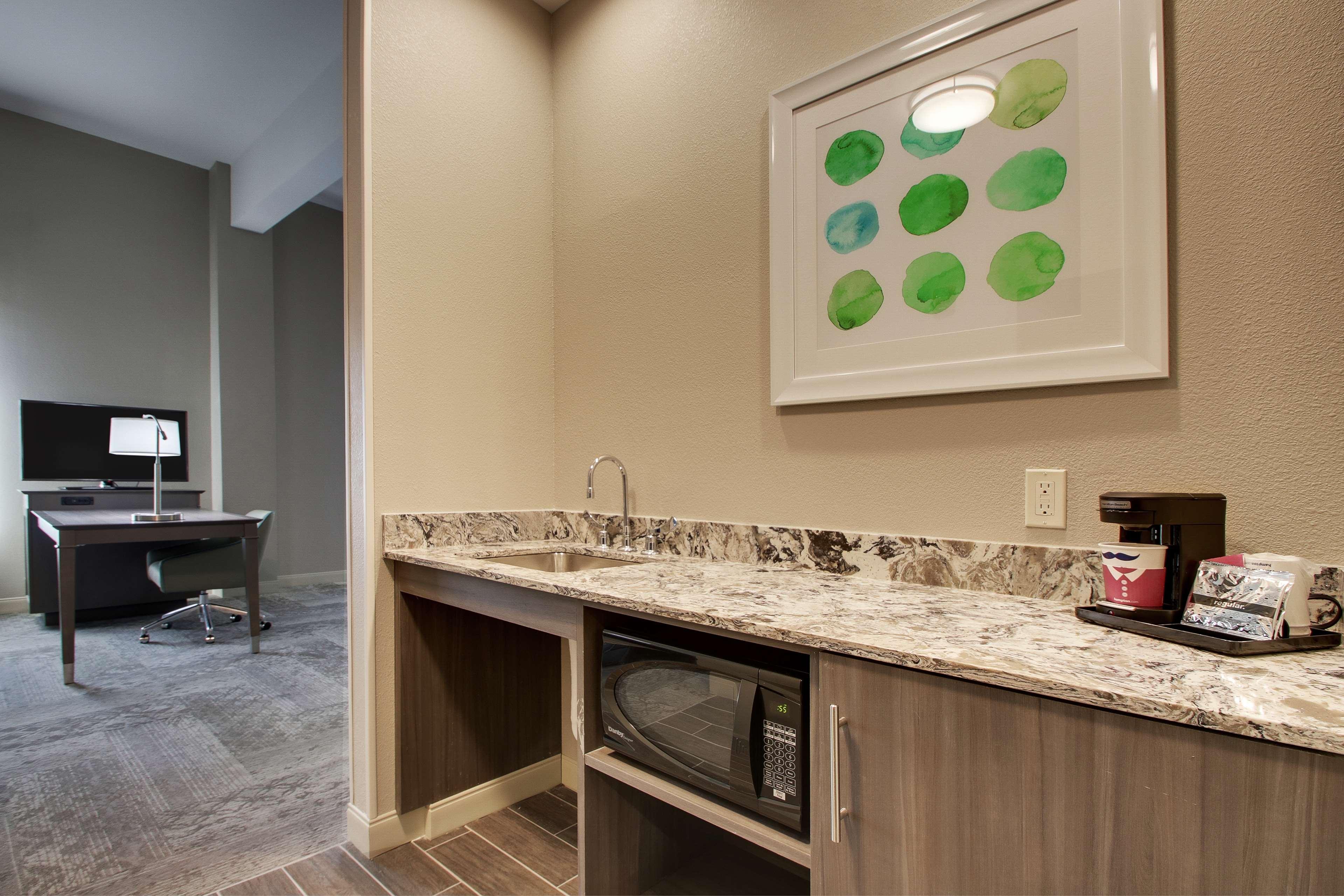 Hampton Inn & Suites By Hilton Knightdale Роли Экстерьер фото