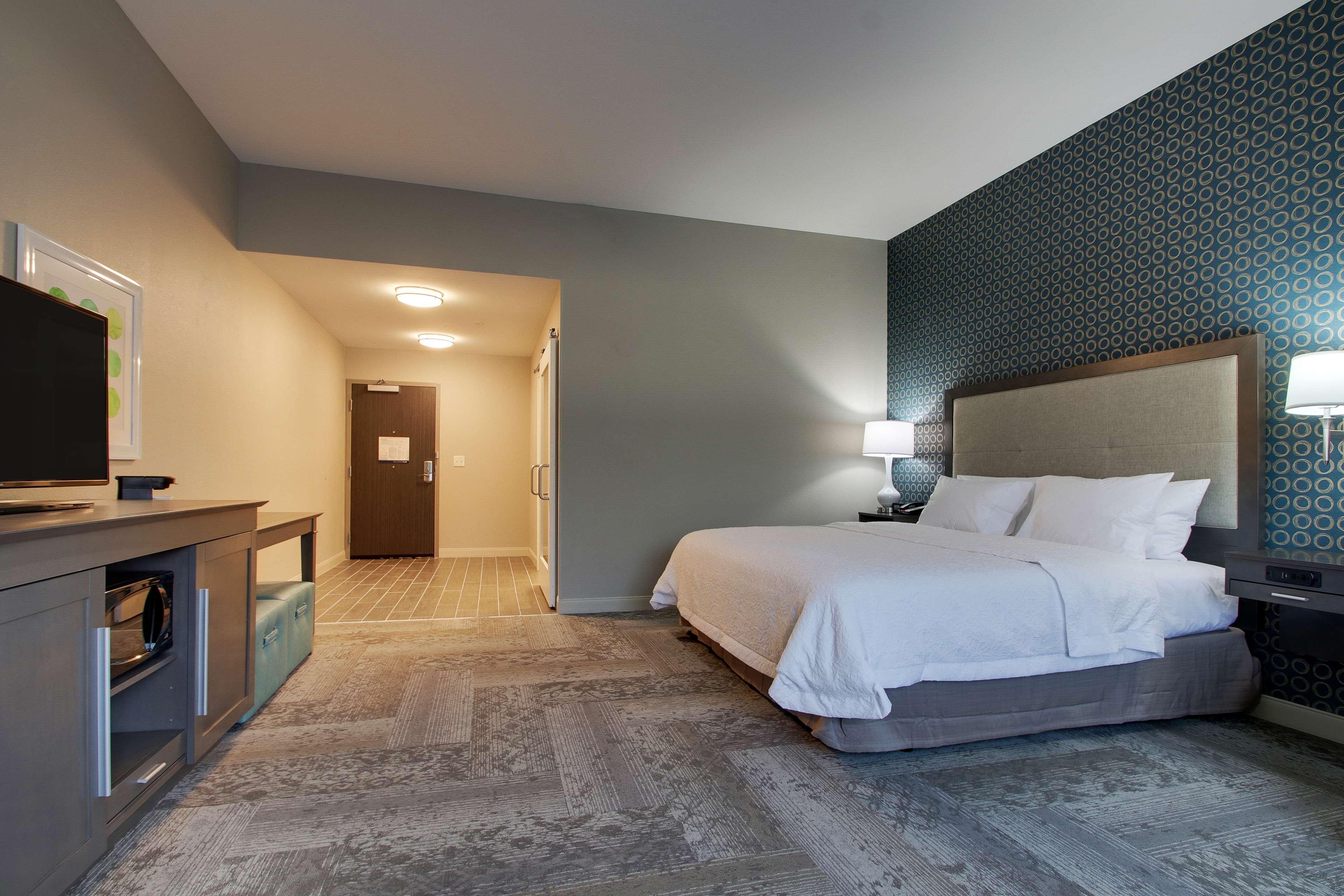 Hampton Inn & Suites By Hilton Knightdale Роли Экстерьер фото