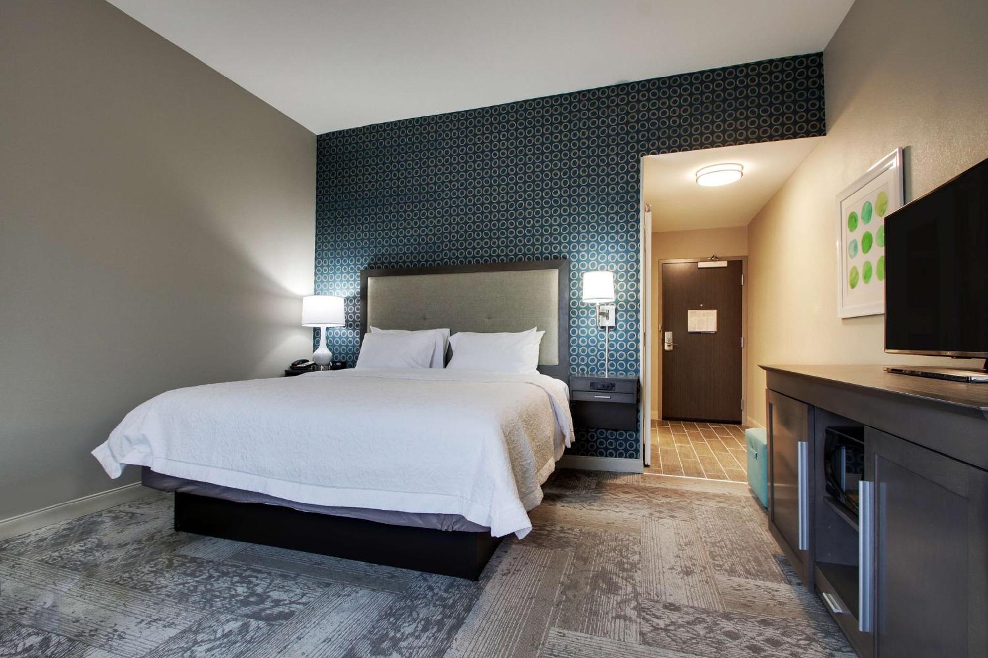 Hampton Inn & Suites By Hilton Knightdale Роли Экстерьер фото