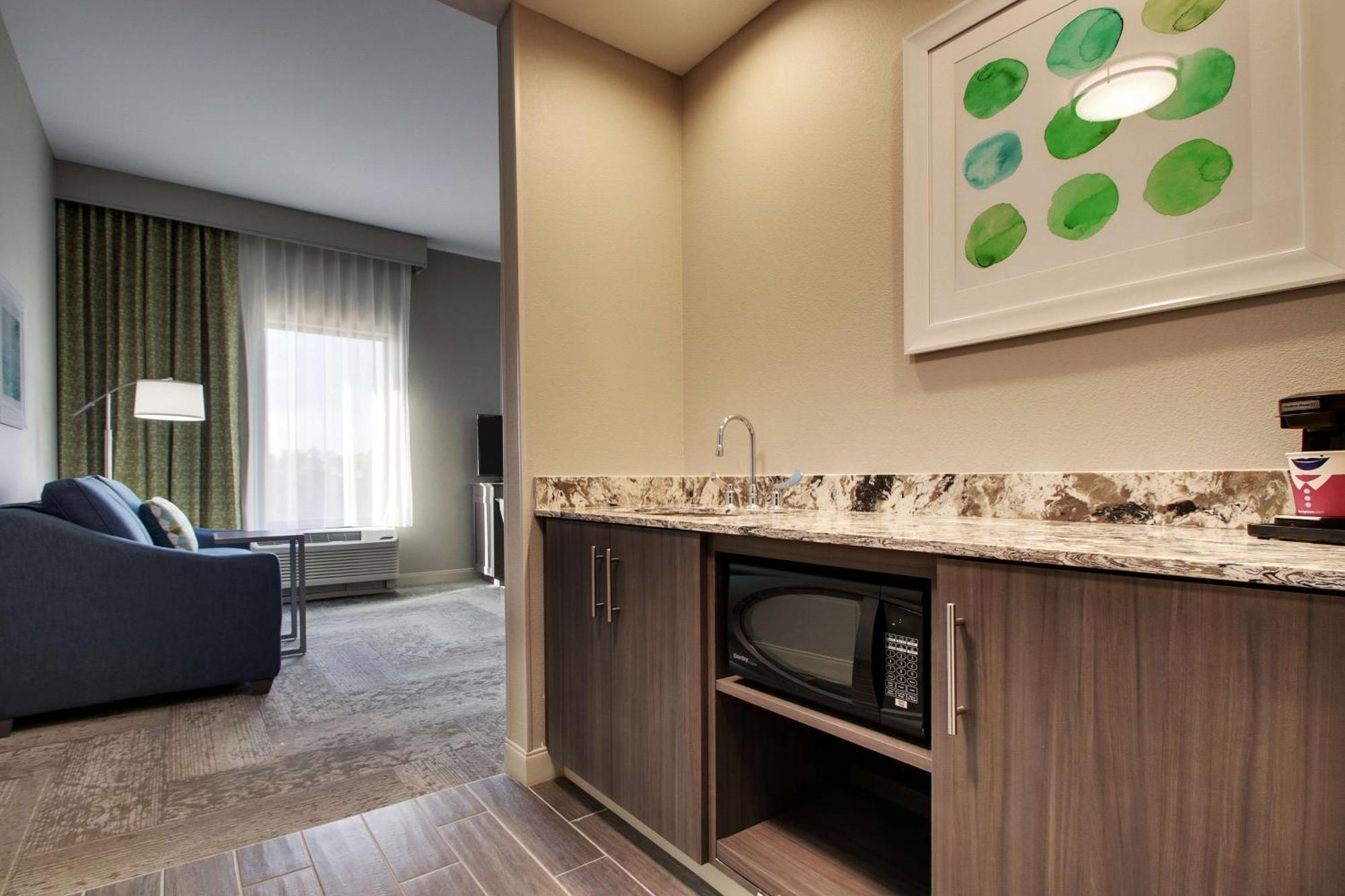 Hampton Inn & Suites By Hilton Knightdale Роли Экстерьер фото
