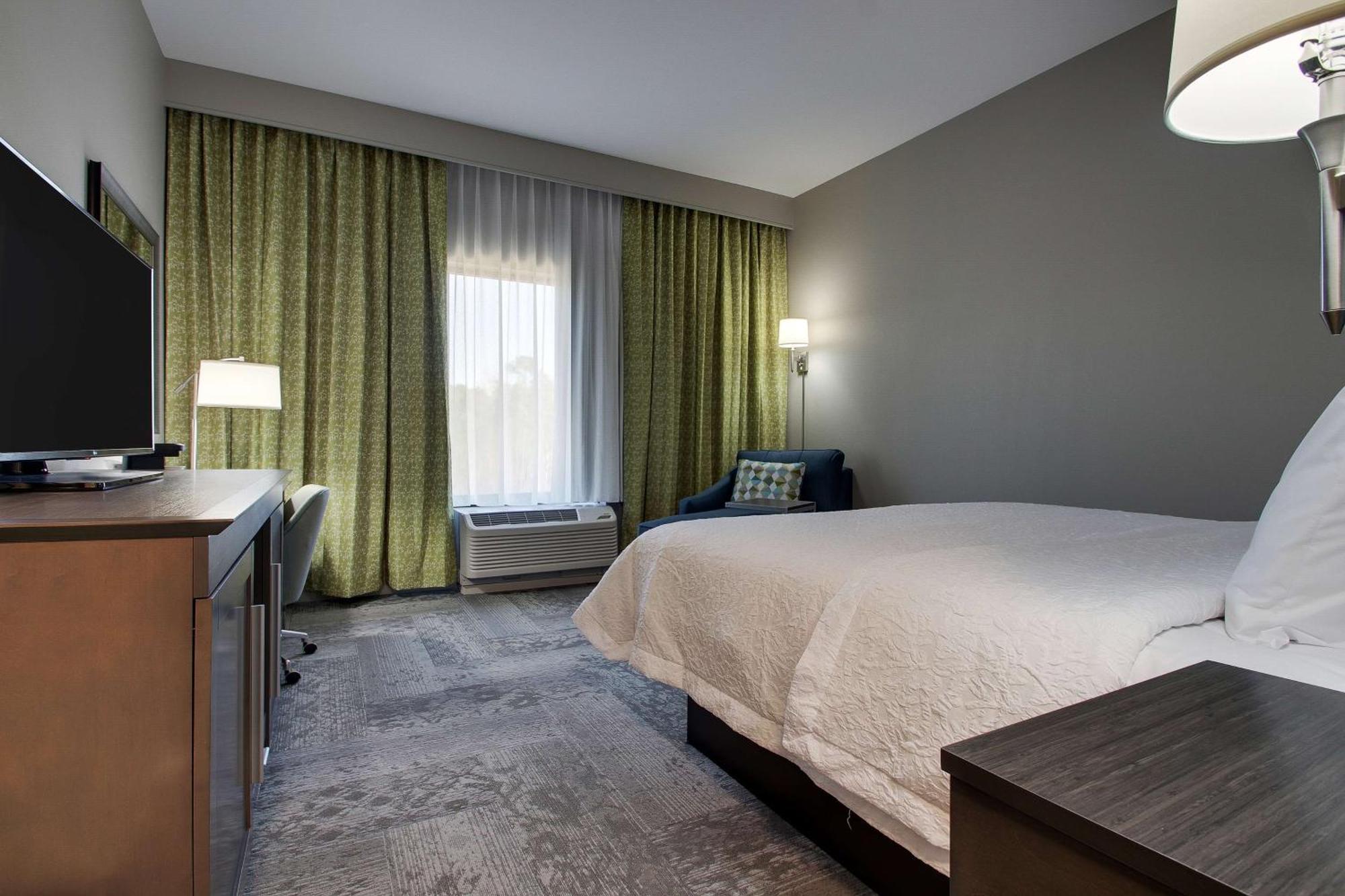Hampton Inn & Suites By Hilton Knightdale Роли Экстерьер фото