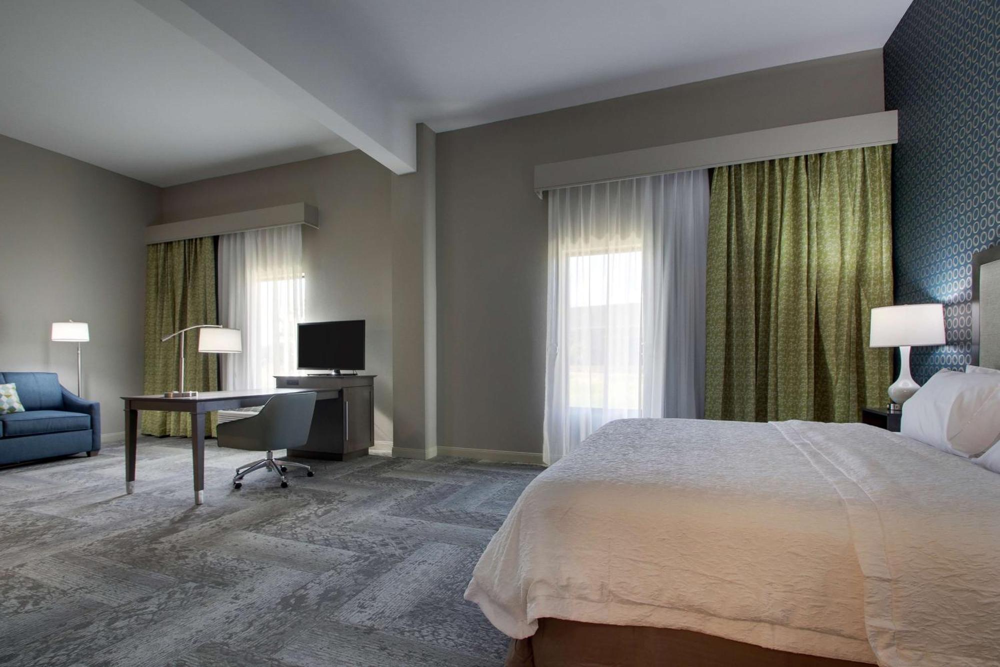 Hampton Inn & Suites By Hilton Knightdale Роли Экстерьер фото