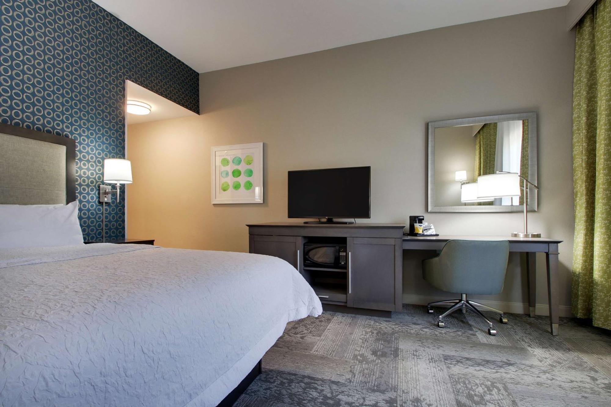 Hampton Inn & Suites By Hilton Knightdale Роли Экстерьер фото